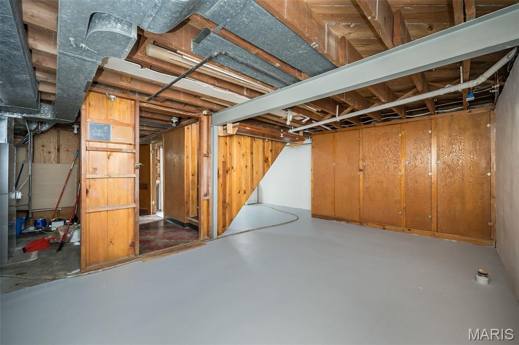 5937 Childress Avenue