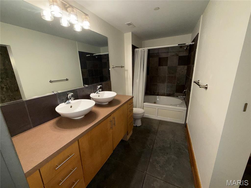 1601 Washington Avenue Unit: 311