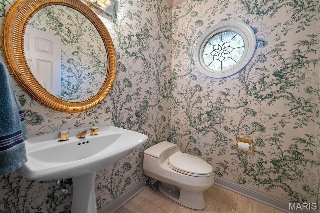 260 Carlyle Lake Drive