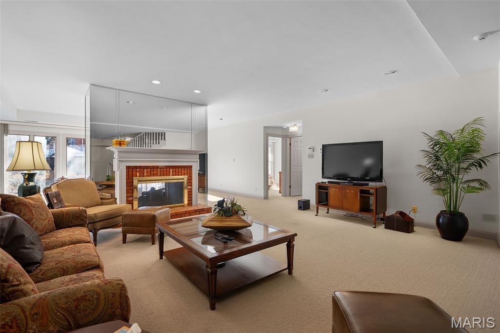 260 Carlyle Lake Drive