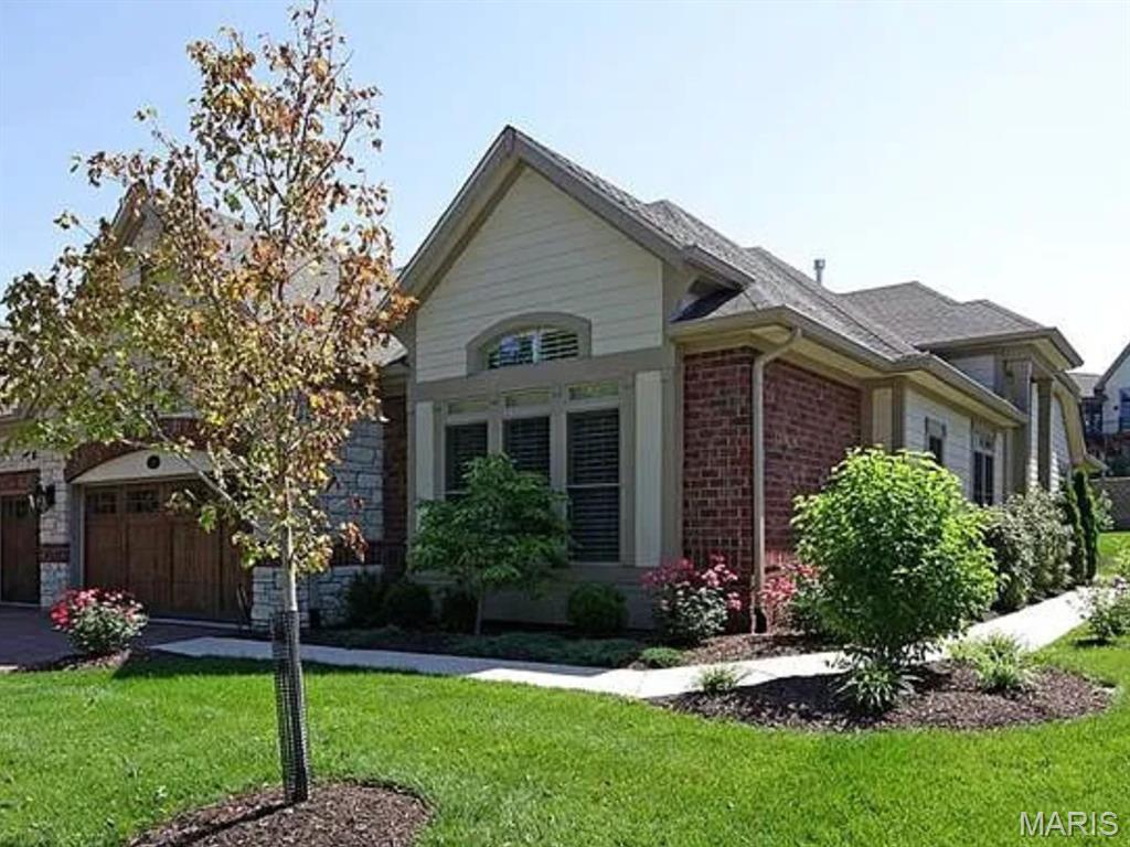 212 Meadowbrook Country Club Way