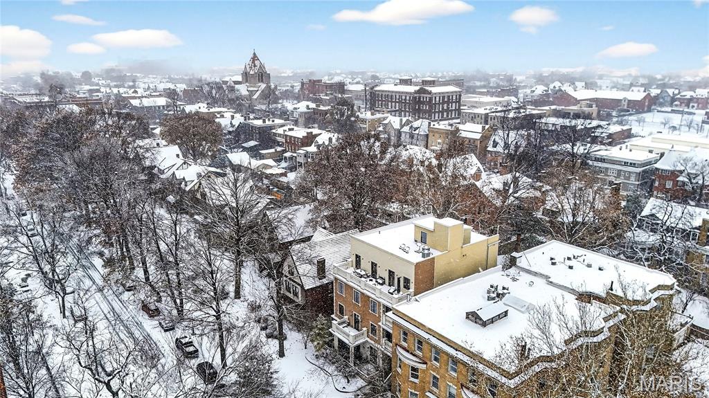 4411 McPherson Avenue Unit: 2