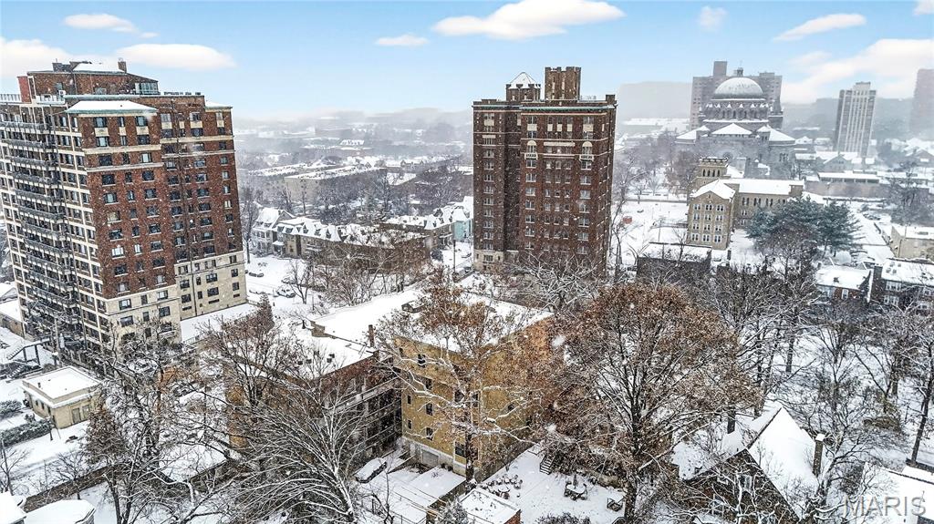 4411 McPherson Avenue Unit: 2