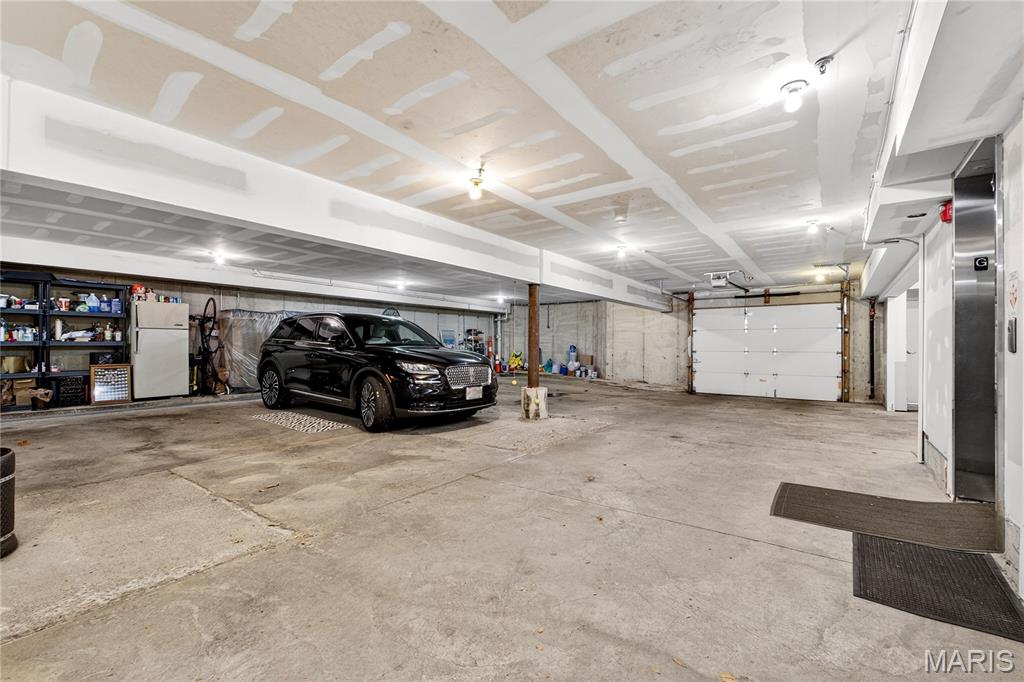 4411 McPherson Avenue Unit: 2