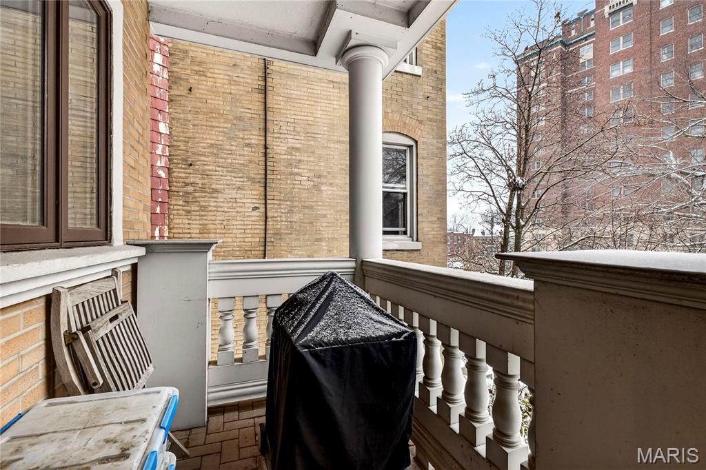 4411 McPherson Avenue Unit: 2