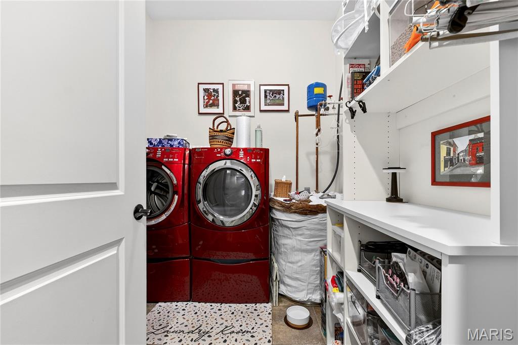 4411 McPherson Avenue Unit: 2