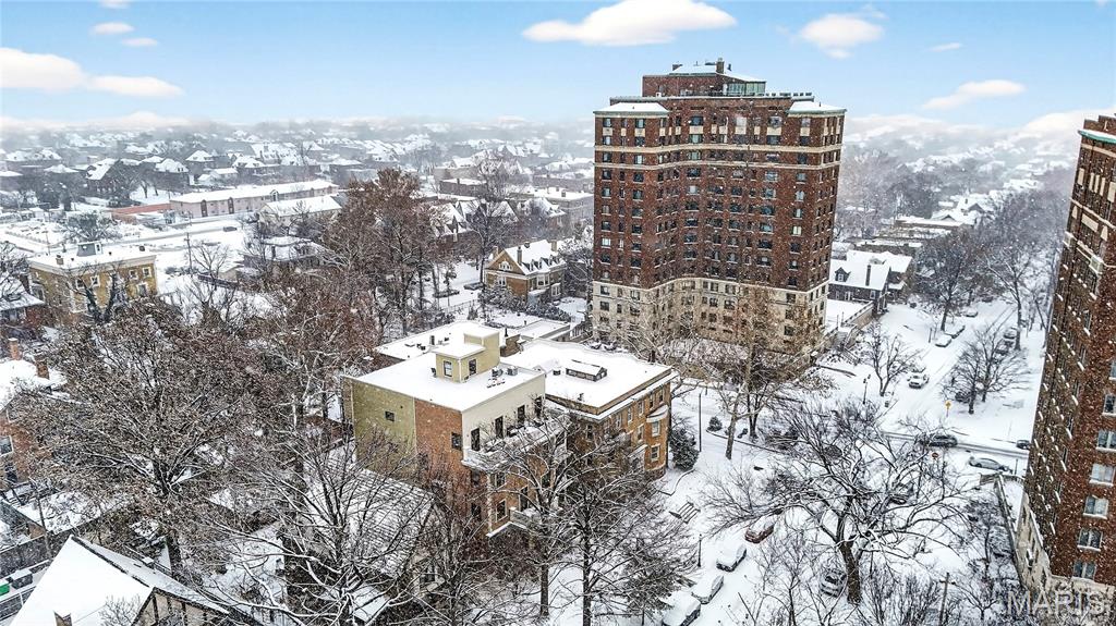 4411 McPherson Avenue Unit: 2