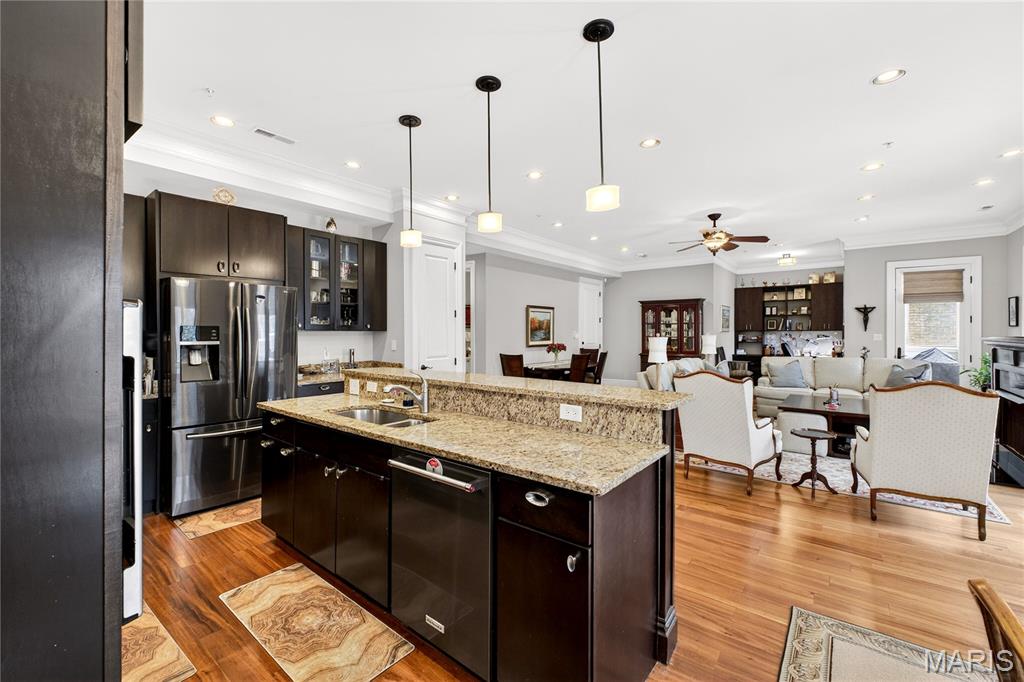 4411 McPherson Avenue Unit: 2