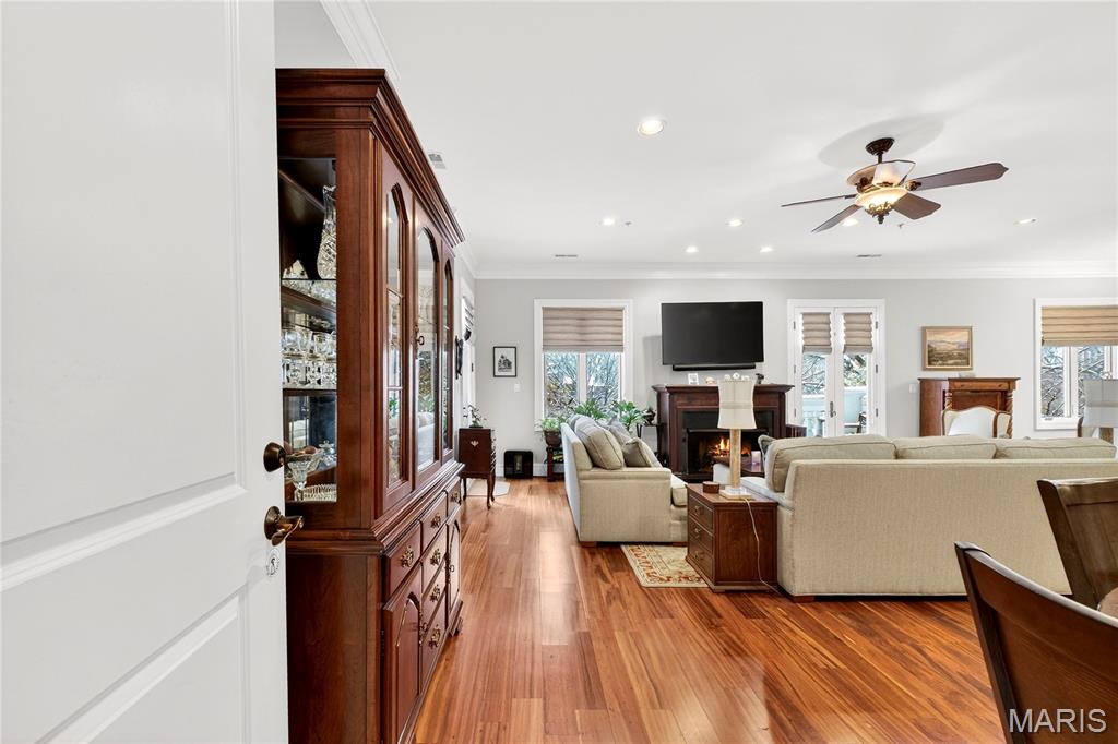 4411 McPherson Avenue Unit: 2