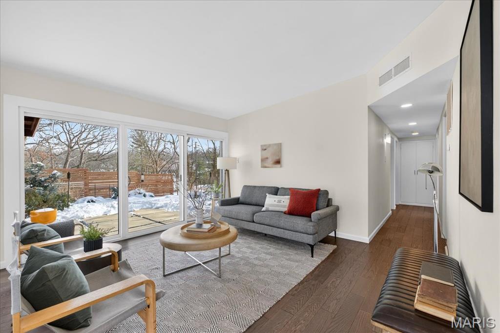 2402 Saint Giles Road