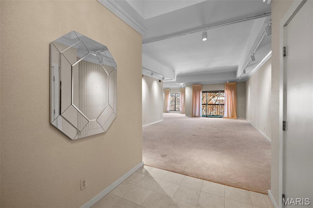 564 Sarah Lane Unit: 408