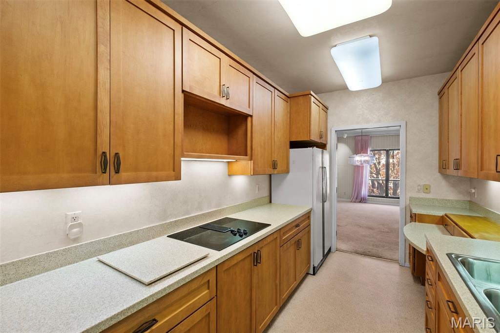 564 Sarah Lane Unit: 408