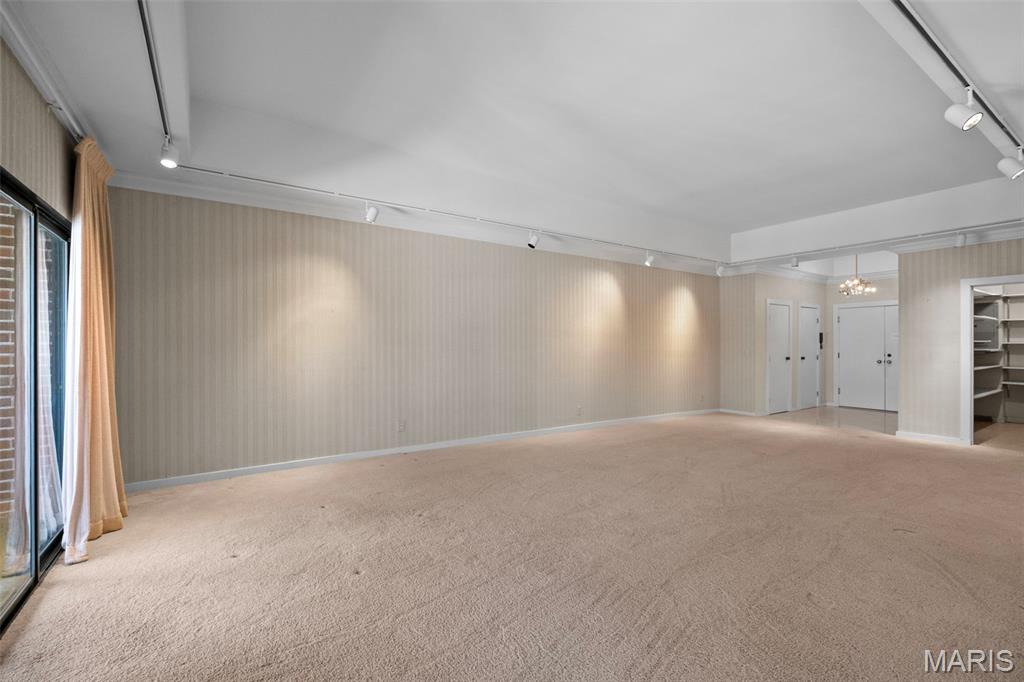 564 Sarah Lane Unit: 408