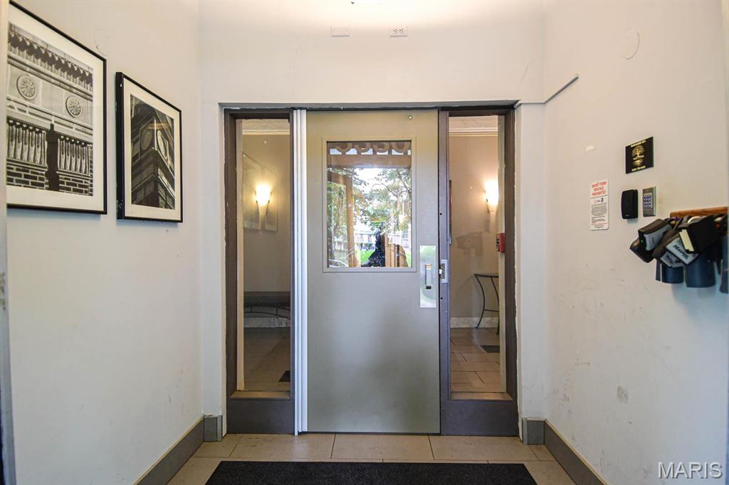 5330 Pershing Avenue Unit: 106