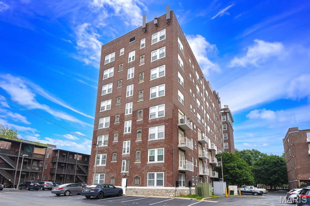5330 Pershing Avenue Unit: 106