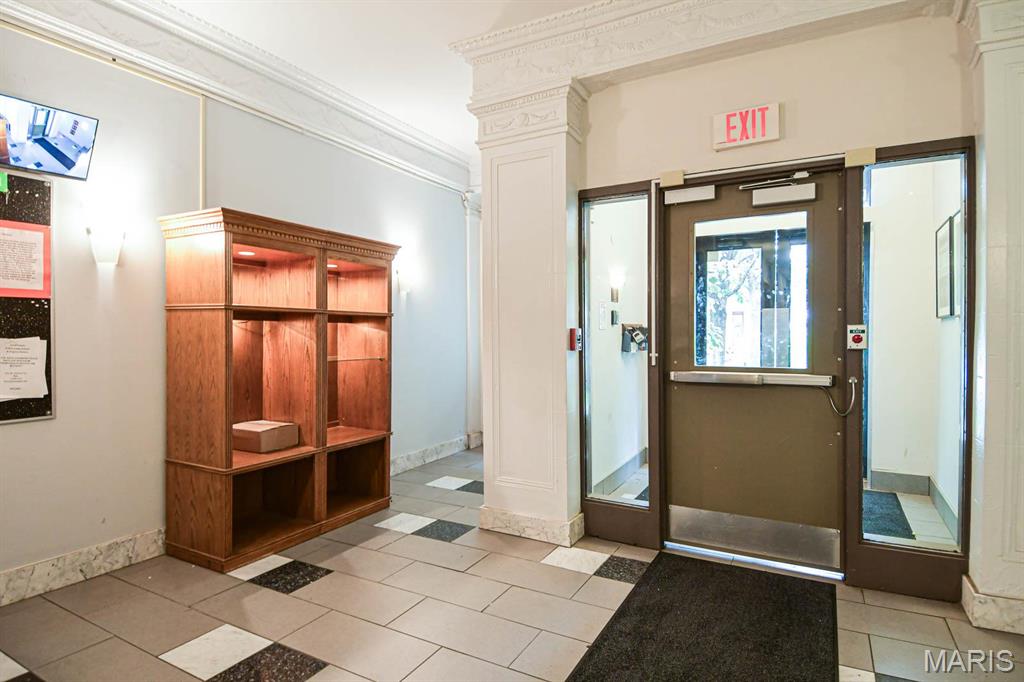 5330 Pershing Avenue Unit: 106