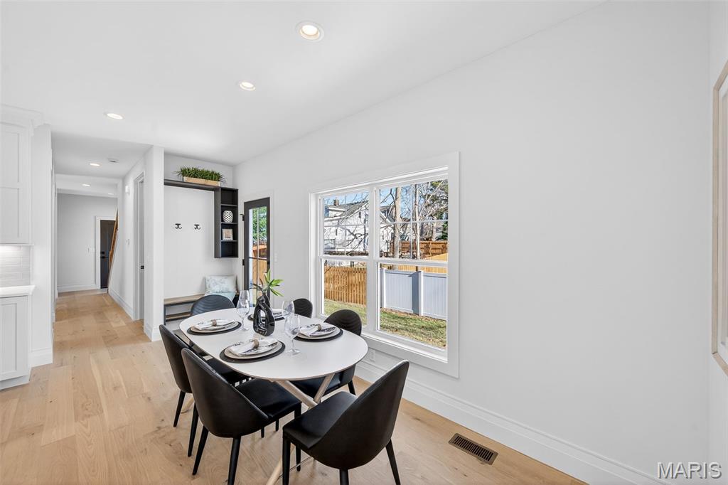 416 S Ballas Road