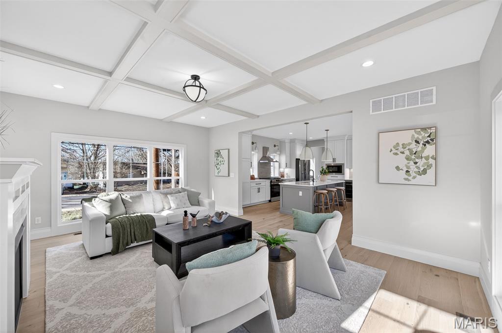 416 S Ballas Road