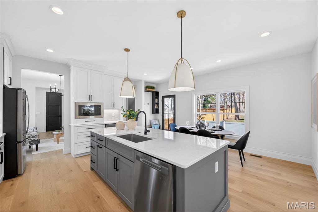 416 S Ballas Road