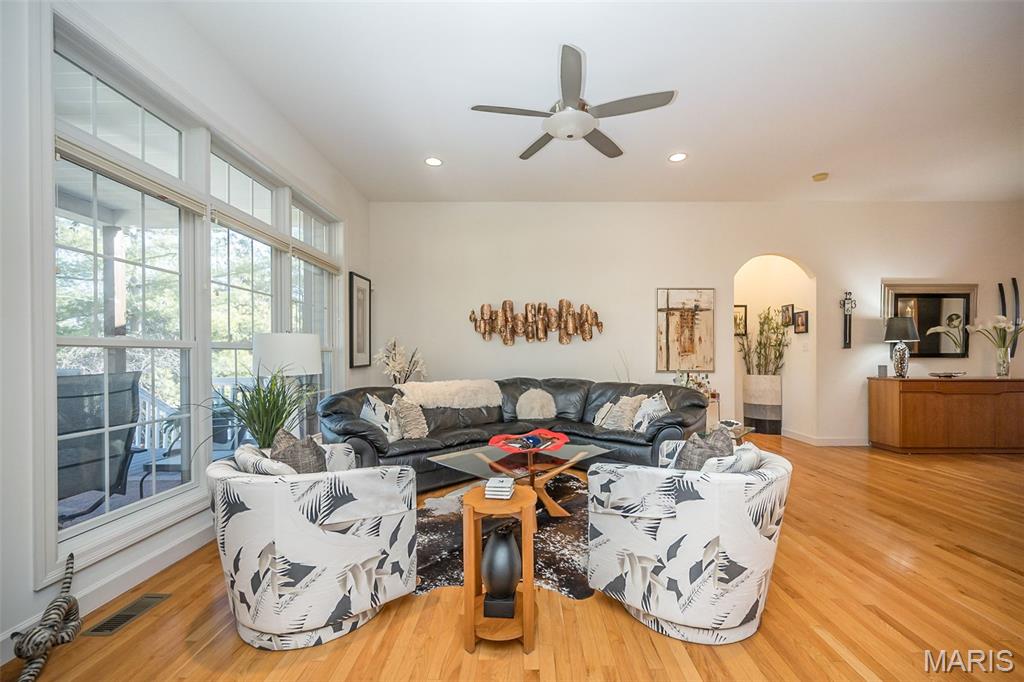 904 Chesterfield Villas Circle