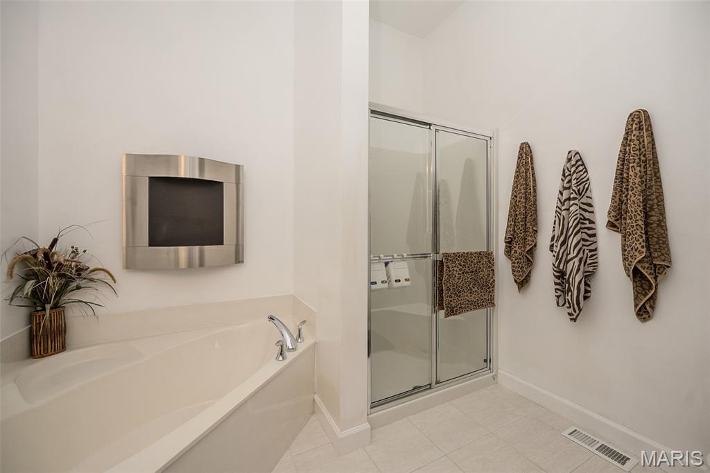 904 Chesterfield Villas Circle