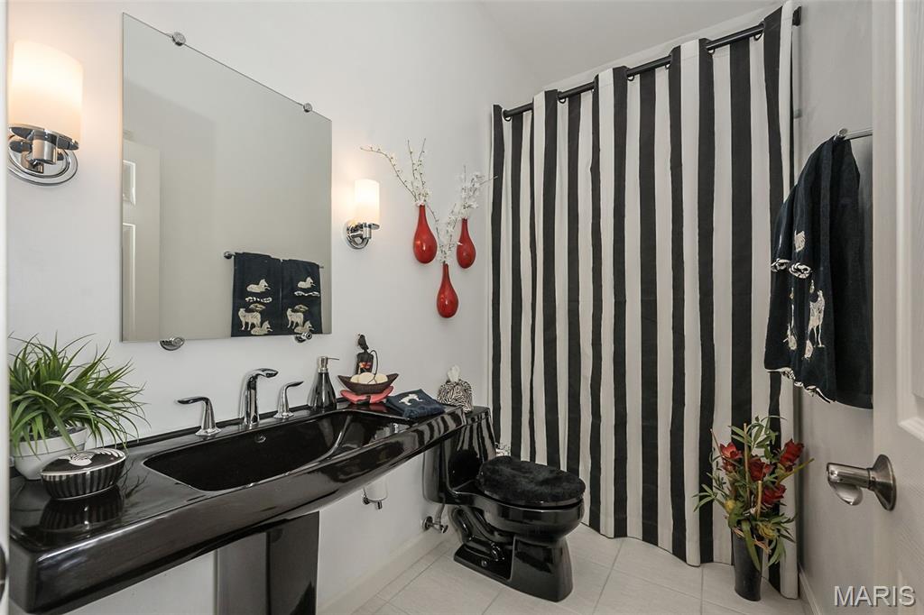 904 Chesterfield Villas Circle