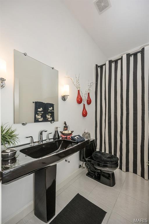 904 Chesterfield Villas Circle