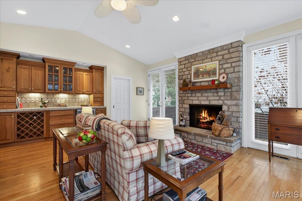 2133 Hunters Way Court