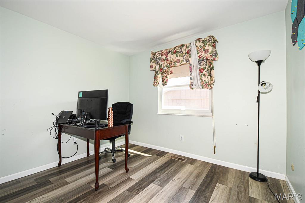 2211 Aileswick Drive