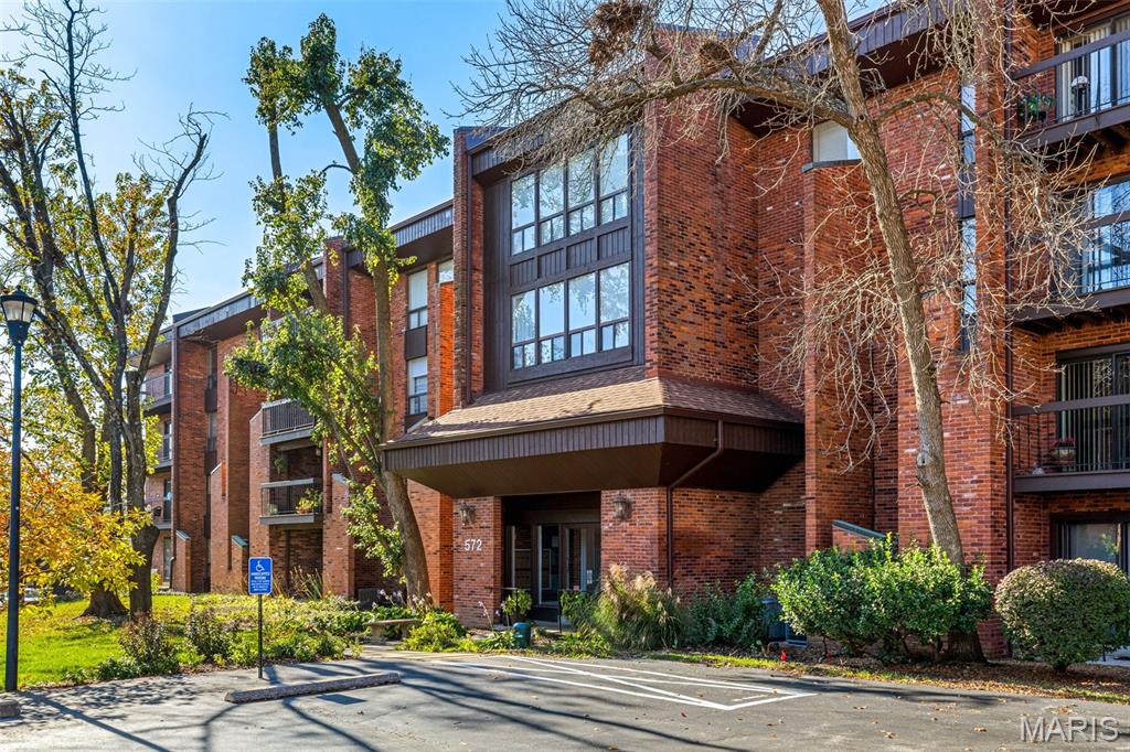 572 Coeur De Royale Drive Unit: 306