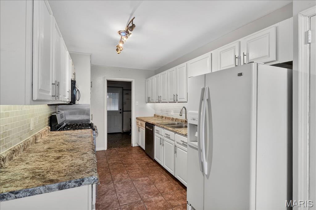 2844 Westlawn Street