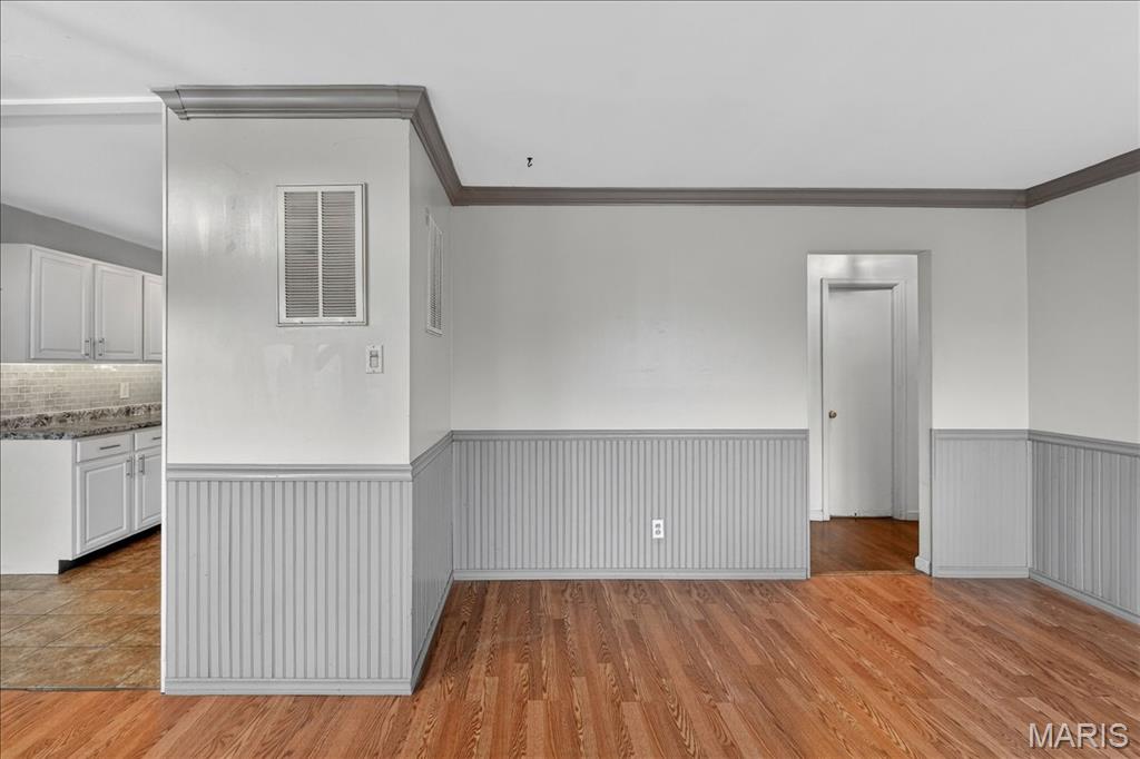 2844 Westlawn Street