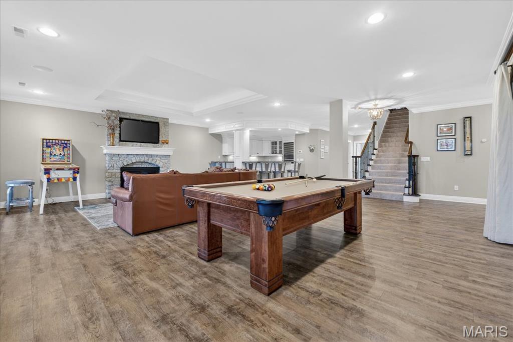 27 Bonhomme Grove Court