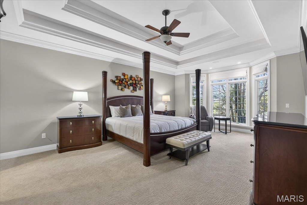 27 Bonhomme Grove Court