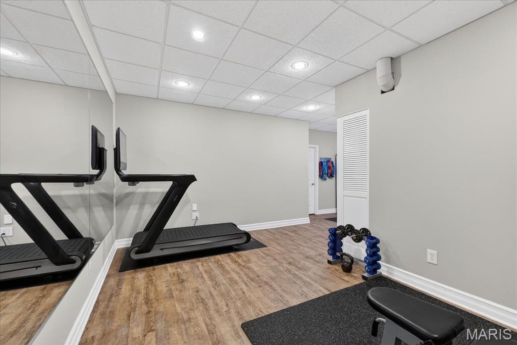 27 Bonhomme Grove Court