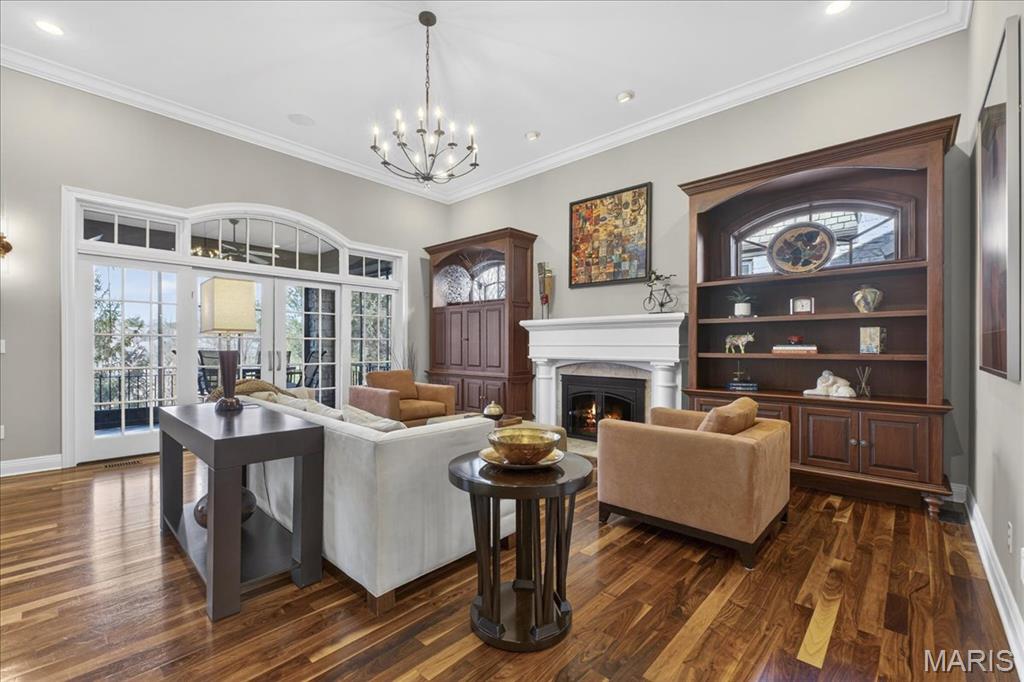 27 Bonhomme Grove Court