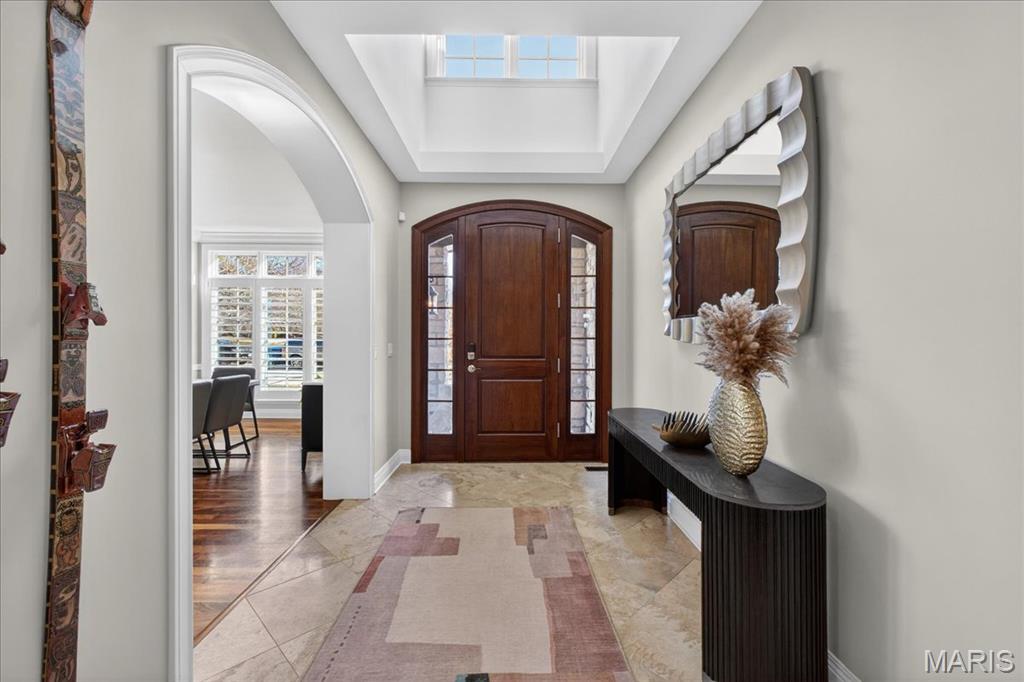 27 Bonhomme Grove Court