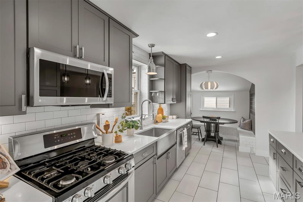 326 W Rose Hill Avenue