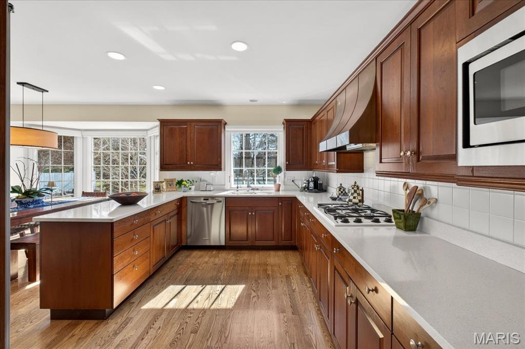 11230 Hermitage Hill Place