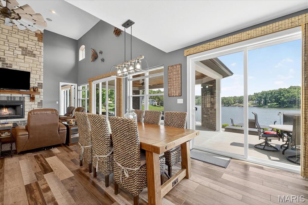 6020 N Lakeshore Drive