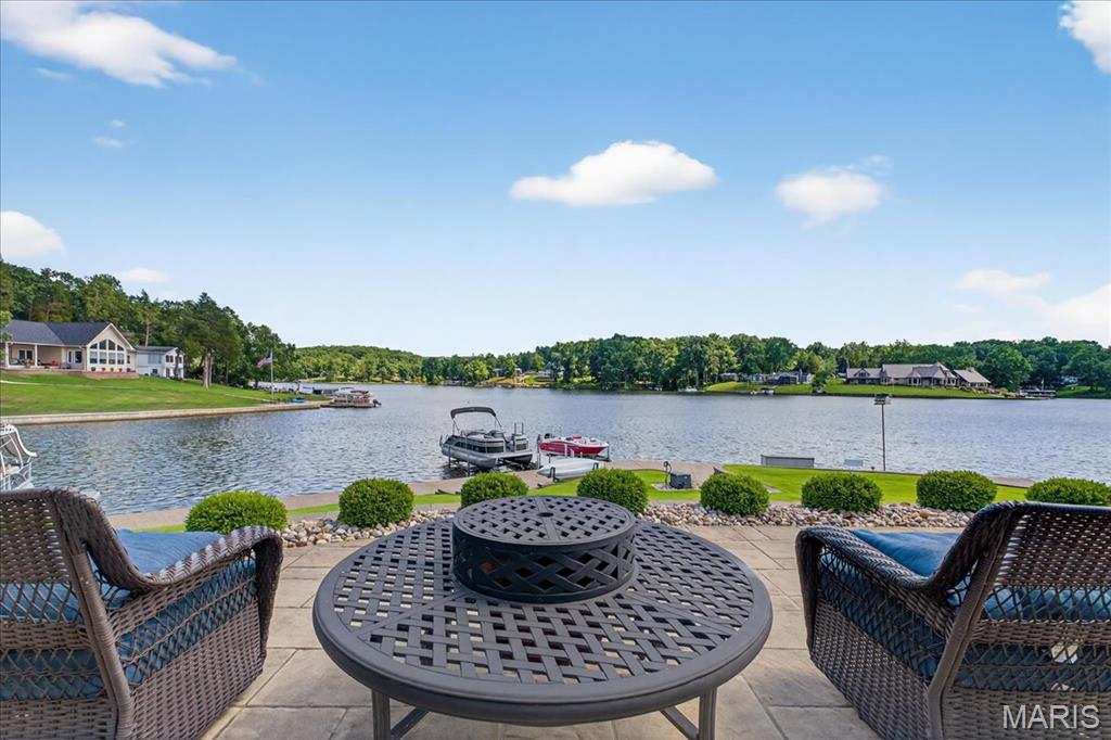 6020 N Lakeshore Drive