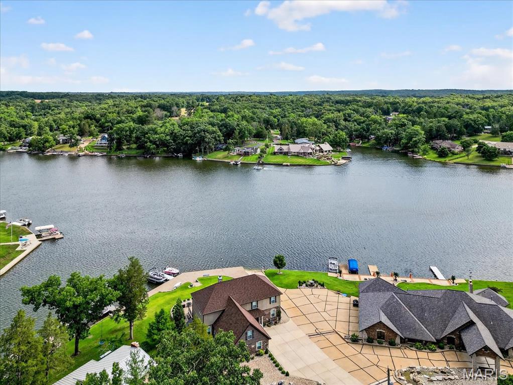 6020 N Lakeshore Drive