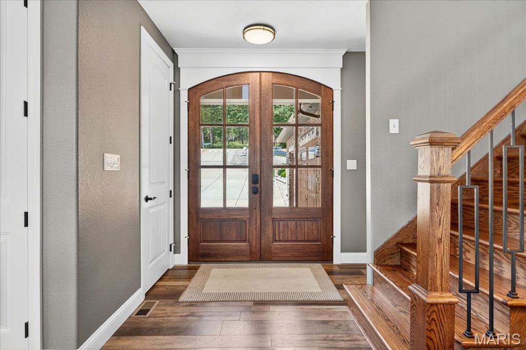 6020 N Lakeshore Drive