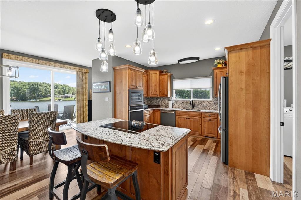 6020 N Lakeshore Drive