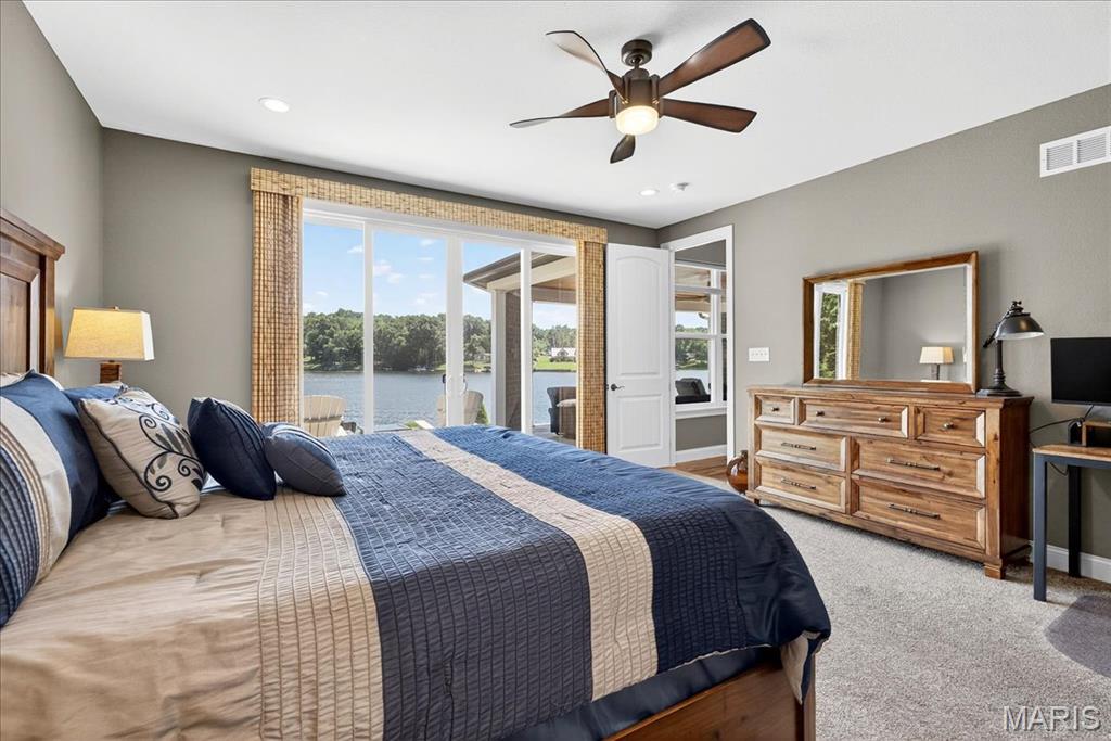 6020 N Lakeshore Drive