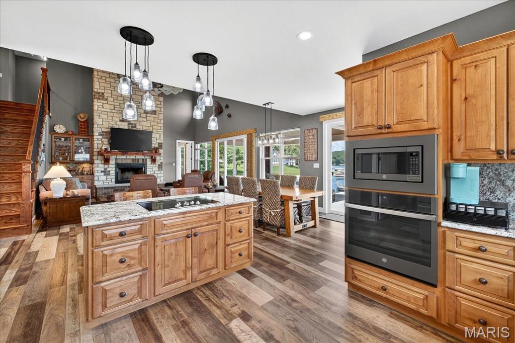 6020 N Lakeshore Drive