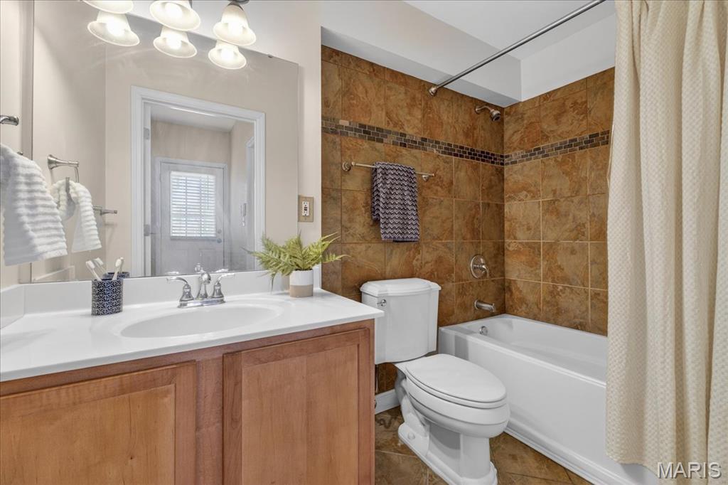 4317 Maryland Avenue Unit: 1E