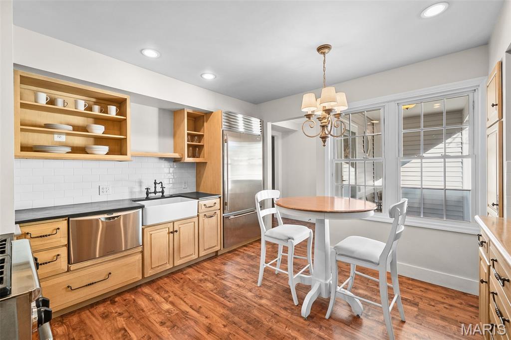 16437 Cobbleskille Drive