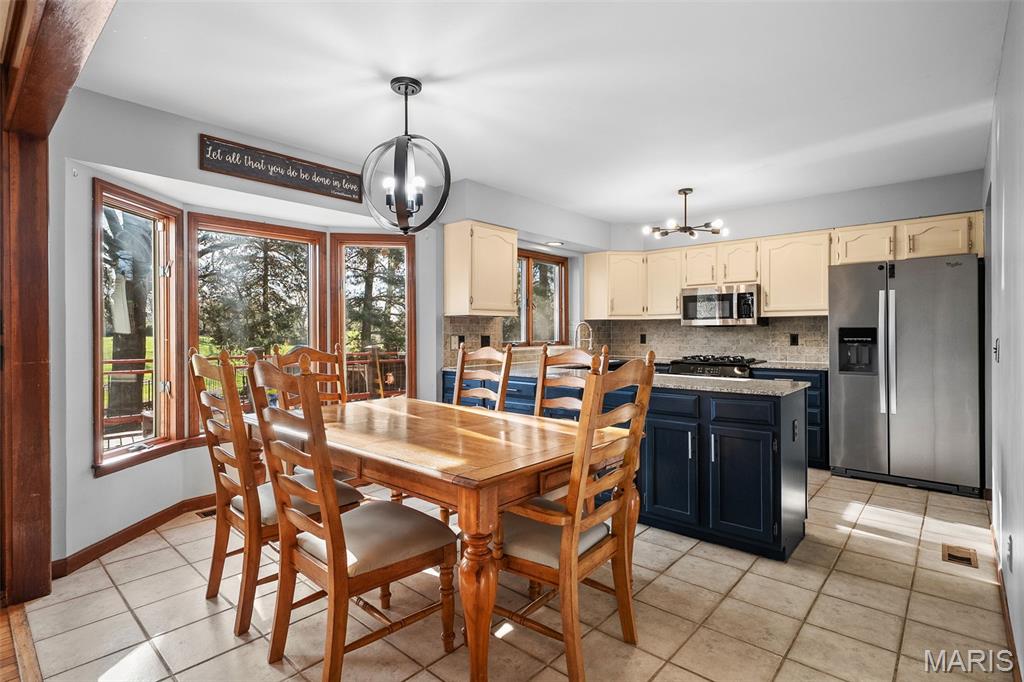 120 Hunters Pointe Drive