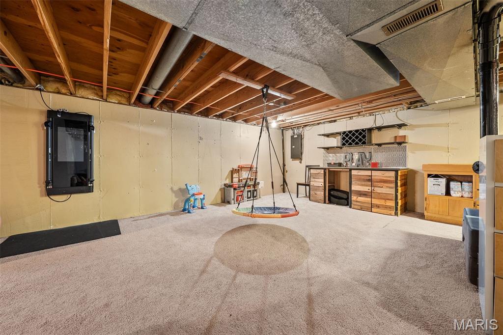 120 Hunters Pointe Drive